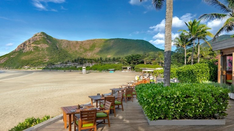By The Beach Restaurant / バイザビーチレストラン