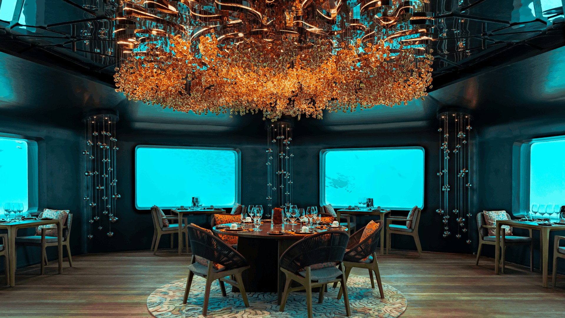 BUBBLE / バブル（水中レストラン）