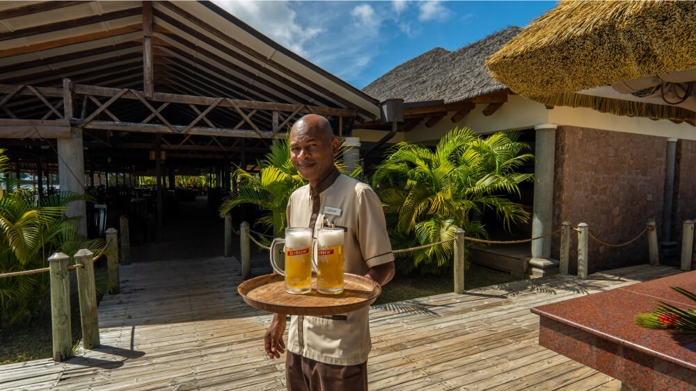 Pool Bar and Restaurant / プールバー&レストラン