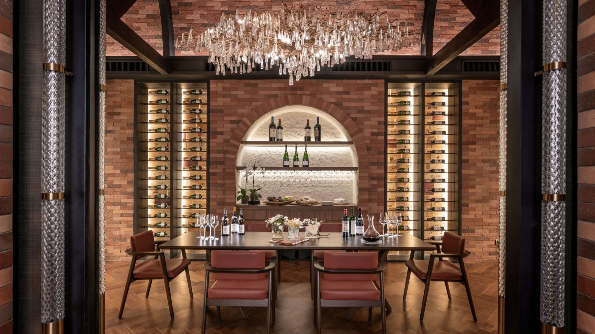 THE WINE CELLAR / ザ ワインセラー