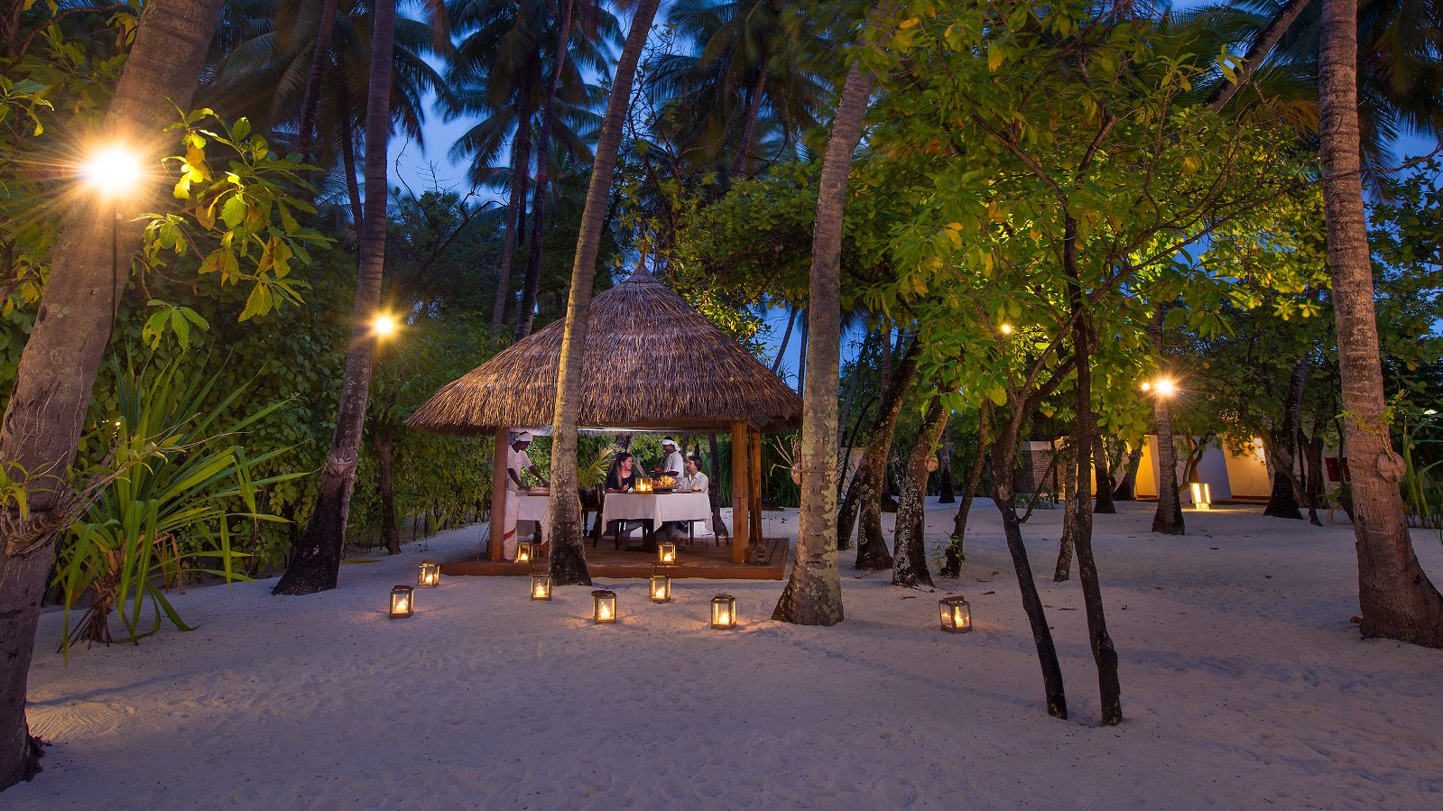 FARIVALHU MALDIVIAN RESTAURANT / ファリバル モルディビアン レストラン