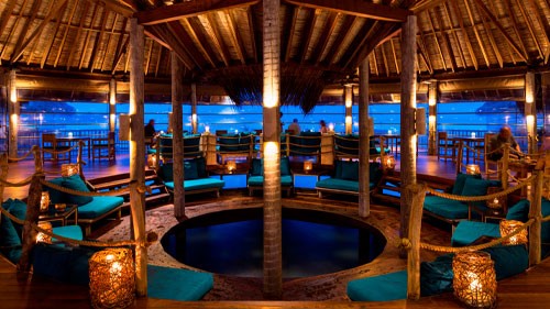Overwater Bar / オーバーウォーターバー (水上バー)