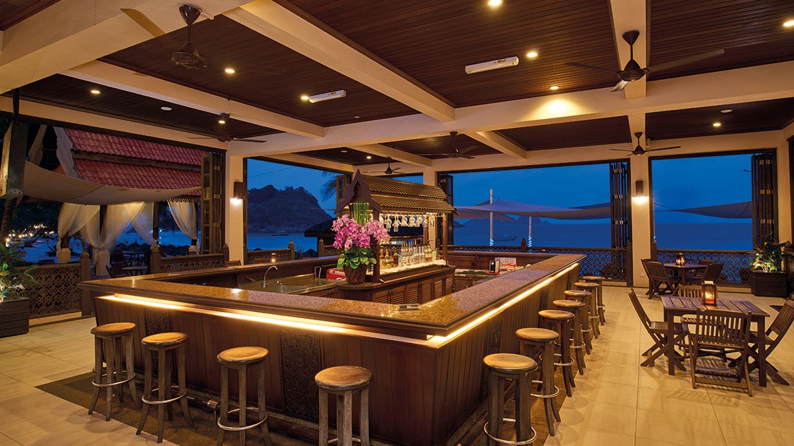 LOBBY ISLAND BAR / ロビー アイランド バー