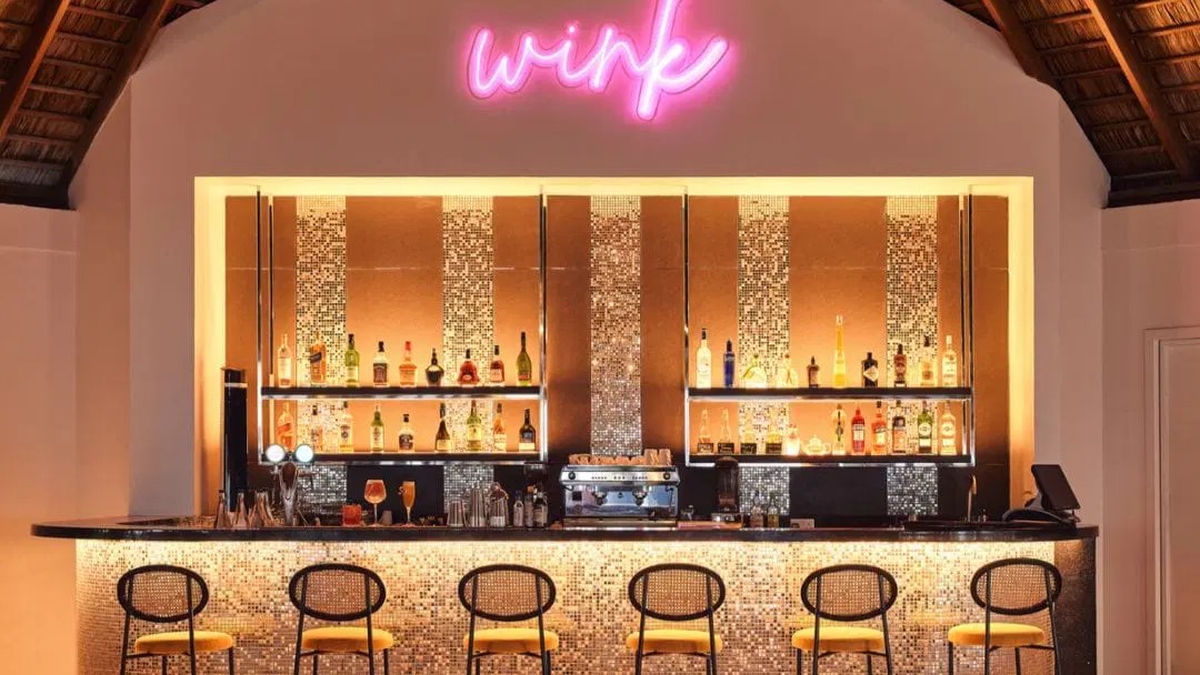 Wink / ウィンク