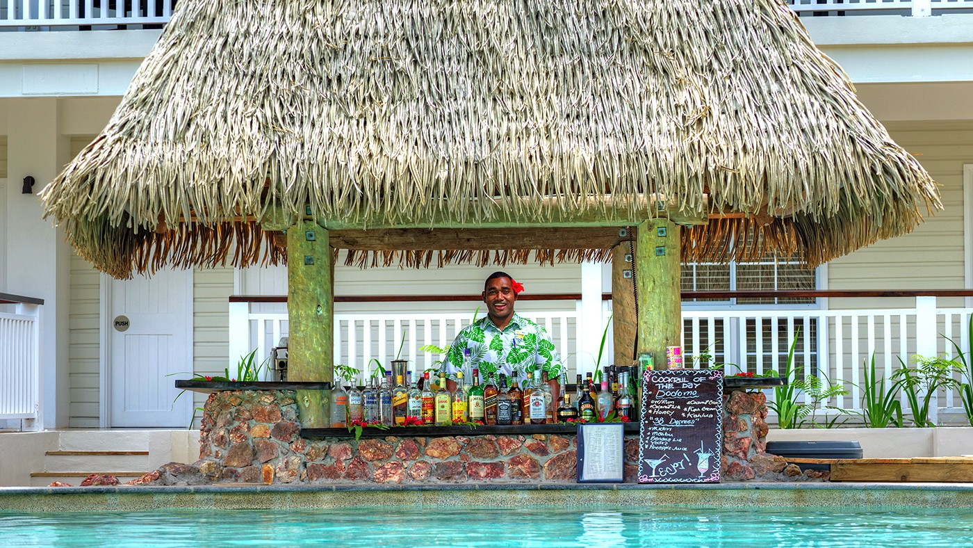 Pool Bar / プール バー